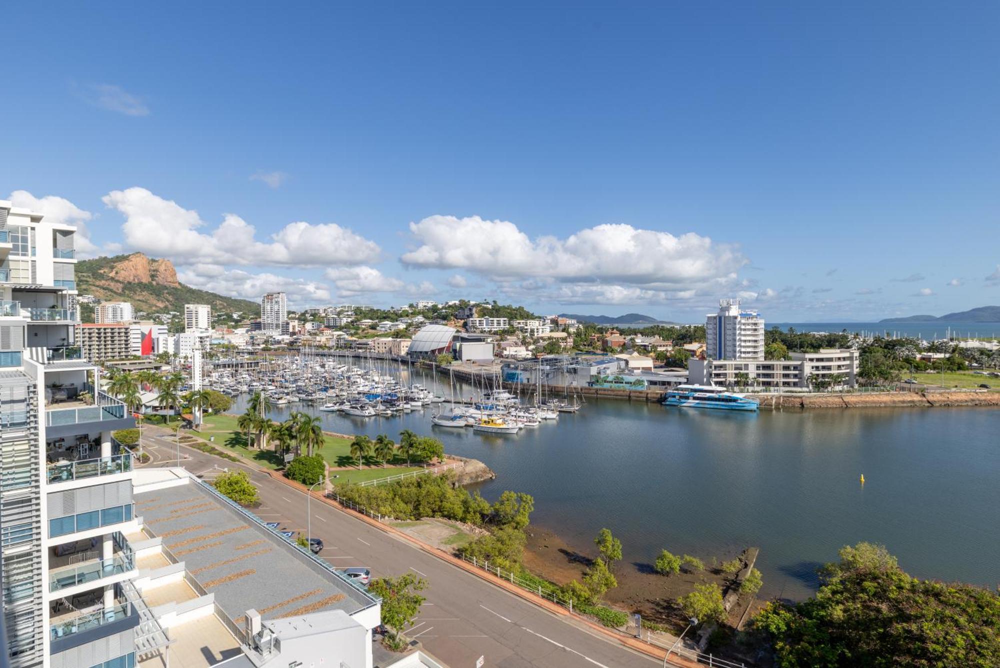 Oaks Townsville Metropole Hotel Kültér fotó