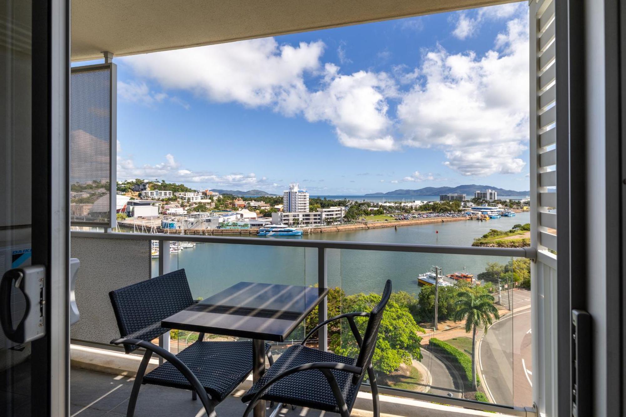 Oaks Townsville Metropole Hotel Kültér fotó